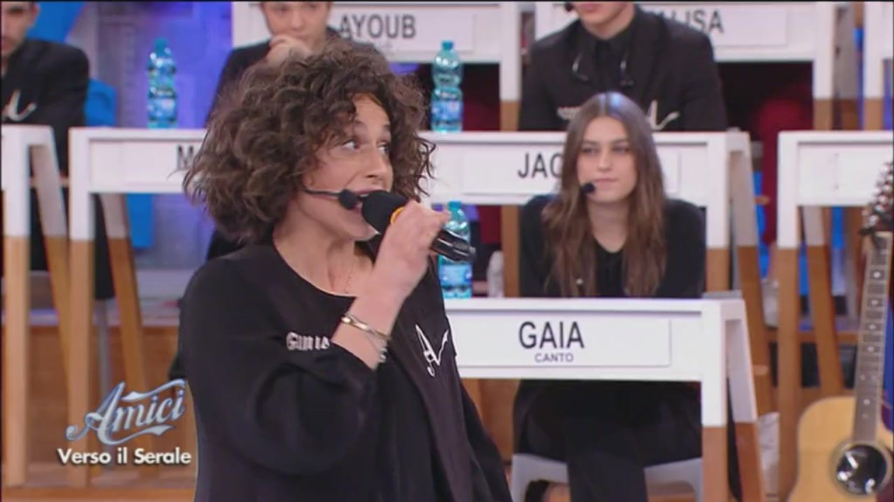 Amici 19, Giulia in lacrime le "cattiverie" dei compagni Video Witty Tv