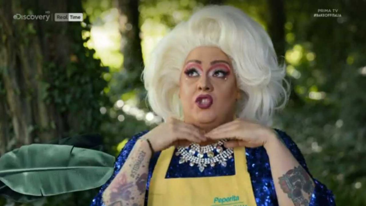 bake off italia 2020 drag queen peperita caduta concorrente si ritira