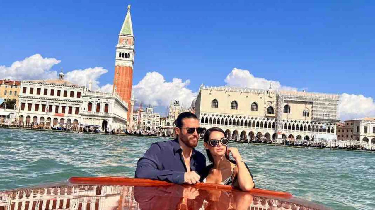 Francesca Chillemi e Can Yaman al Festival di Venezia: i fotografi | Video