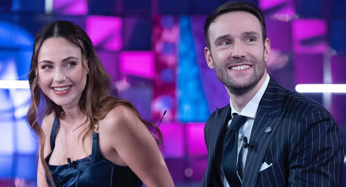 Rosalinda Cannavò e Andrea Zenga a Verissimo: la nascita della loro bimba | Video Mediaset