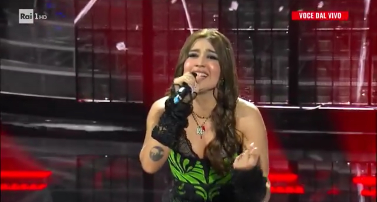 Tale e Quale Show 2024, Amelia Villano questa sera interpreta Angelina Mango | Video