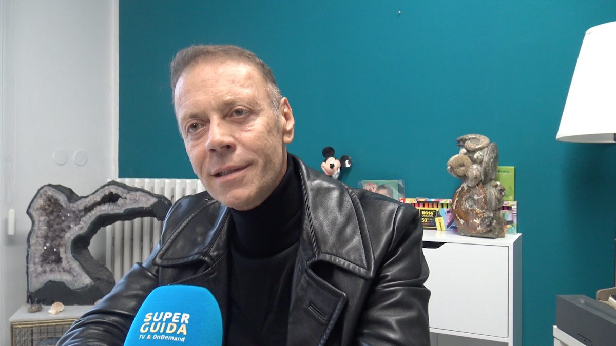 Rocco Siffredi debutta a teatro con lo spettacolo “Siffredi racconta Rocco”: “Racconto aneddoti mai raccontati prima. La serie? È stato fatto un ottimo lavoro” – Intervista