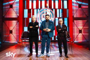 MasterChef Italia 14: giudici, nuove regole e un ingresso misterioso. Tutte le novità di questa edizione e quando in tv