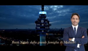 Natale, gli auguri di Mediaset nello spot con la voce di Pier Silvio Berlusconi e la colonna sonora de Il Volo