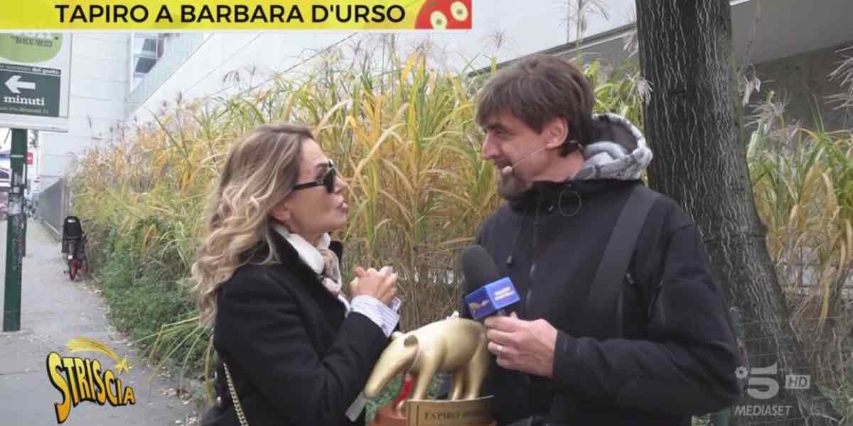 Tapiro d’oro “benaugurante” a Barbara d’Urso, la consegna a Striscia La Notizia | Video Mediaset