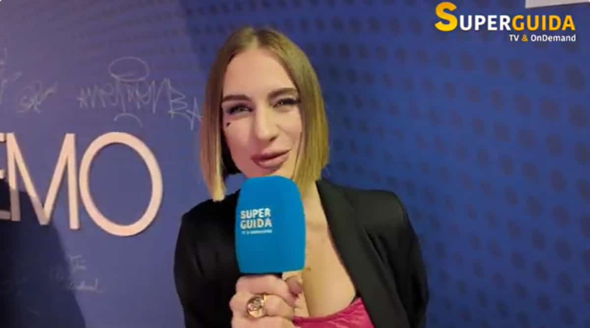 Nikita Pelizon a Sanremo 2025: “Fedez è il re!”, poi parla di Helena e Javier | Intervista